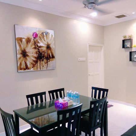 Dekota Homestay Jonker Melaka エクステリア 写真